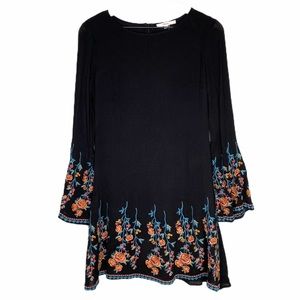 Andree by Unit bell embroidered sleeve dress S